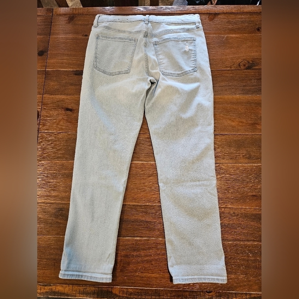 GAP WOMEN'S GIRLFRIEND MID-RISE LIGHT WASH DISTRESSED DENIM JEANS SIZE 29 - Picture 7 of 11